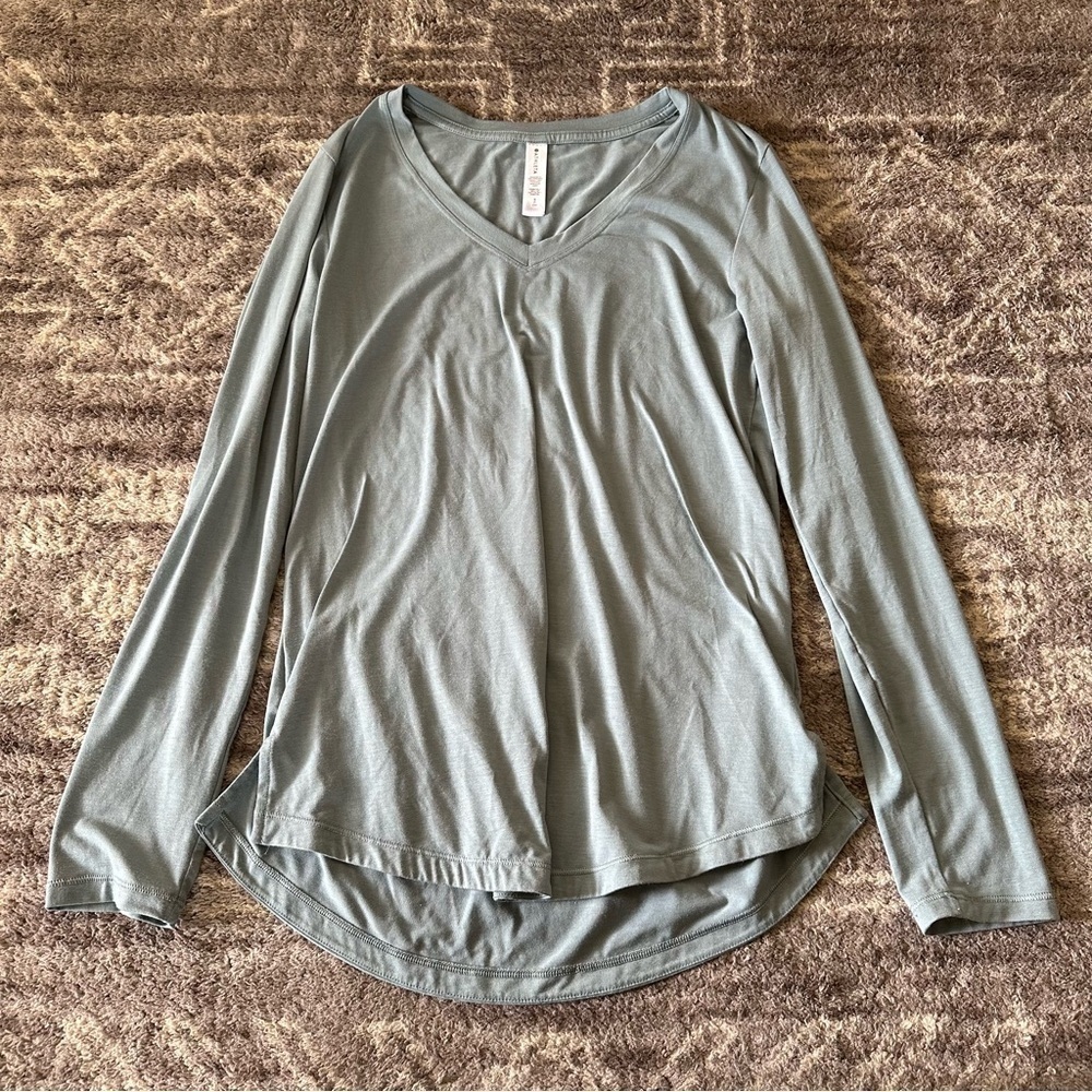 Athleta Essential V Neck Long Sleeve Top Seafoam Green - Picture 2 of 6